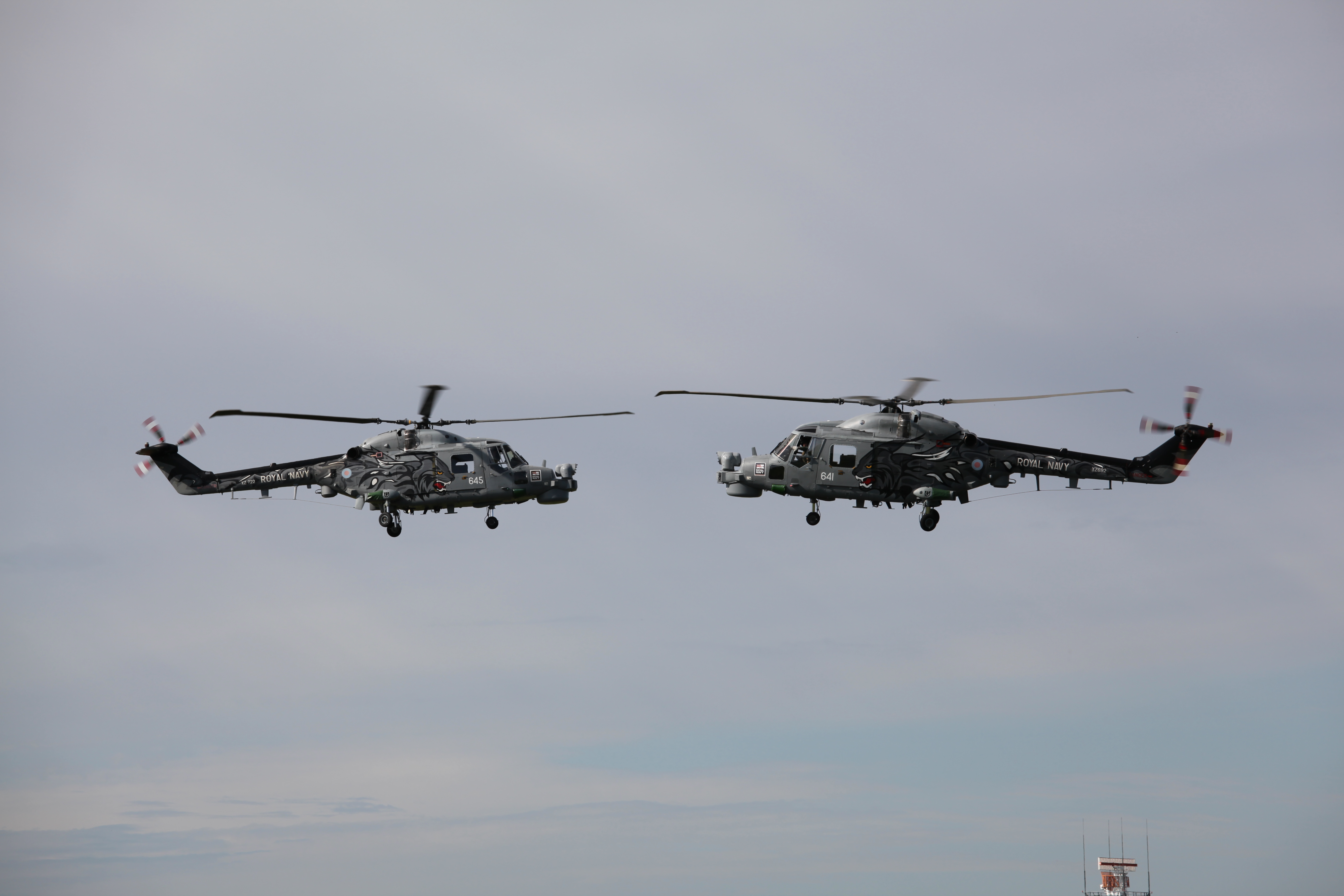 Anlässlich der Luftwaffentage in den Niederlanden: 2 Lynx-Hubschrauber im Ballett